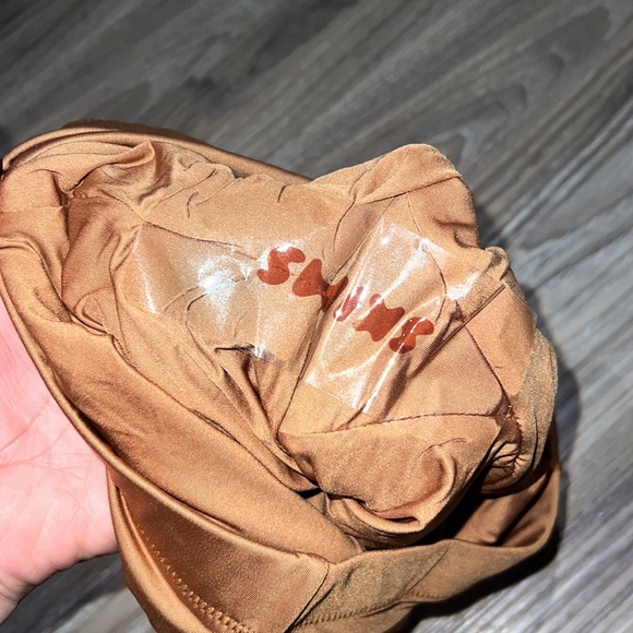 🌷Skims Signature Mid Waist Swim Shorts Almond - Picture 6 of 6